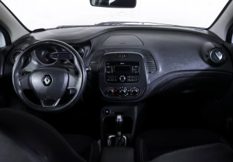 Подержанный автомобиль Renault Kaptur 2019 года (12 фото)