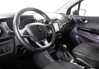Подержанный автомобиль Renault Kaptur 2021 года (7 фото)