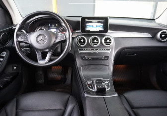 Подержанный автомобиль Mercedes-Benz GLC Coupe 2017 года (17 фото)