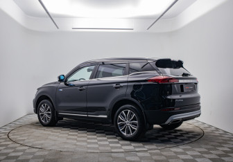 Подержанный автомобиль Geely Atlas Pro 2021 года (7 фото)