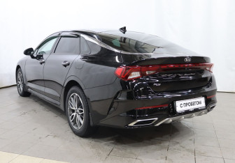 Подержанный автомобиль Kia K5 2021 года (6 фото)
