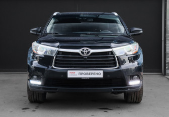 Подержанный автомобиль Toyota Highlander 2014 года (2 фото)