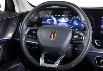 Подержанный автомобиль Hongqi HS5 2024 года (13 фото)