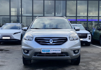 Подержанный автомобиль Renault Koleos 2012 года (2 фото)