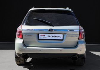 Подержанный автомобиль Subaru Outback Wagon 2008 года (5 фото)