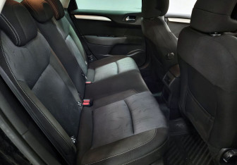 Подержанный автомобиль Citroen C4 Hatchback 2011 года (11 фото)