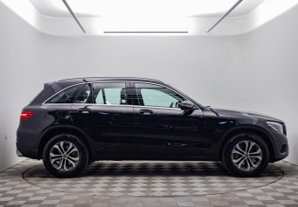Подержанный автомобиль Mercedes-Benz GLC Coupe 2017 года (4 фото)