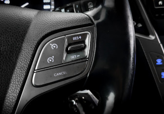 Подержанный автомобиль Hyundai Santa Fe 2015 года (28 фото)