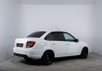 Подержанный автомобиль LADA (ВАЗ) Granta Liftback 2023 года (5 фото)