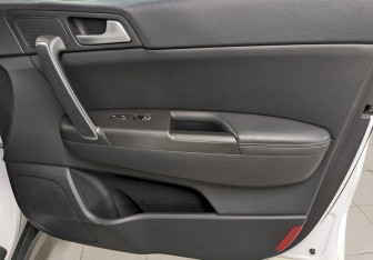 Подержанный автомобиль Kia Sportage 2017 года (19 фото)