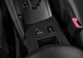 Подержанный автомобиль Toyota RAV4 2012 года (16 фото)