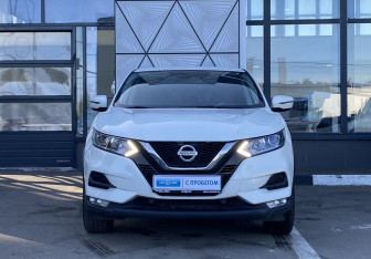 Подержанный автомобиль Nissan Qashqai 2019 года (2 фото)