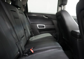 Подержанный автомобиль Opel Antara 2013 года (13 фото)