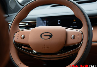 Подержанный автомобиль GAC M8 2026 года (15 фото)