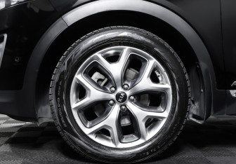 Подержанный автомобиль Kia Sorento 2017 года (29 фото)