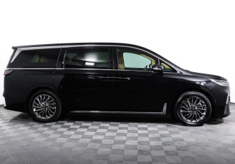 Подержанный автомобиль Voyah Dream 2023 года (4 фото)