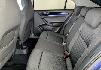 Подержанный автомобиль Skoda Rapid Liftback 2021 года (12 фото)
