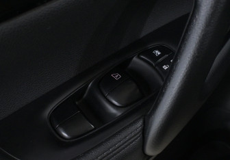 Подержанный автомобиль Nissan Qashqai 2014 года (17 фото)