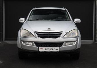 Подержанный автомобиль SsangYong Kyron 2010 года (2 фото)