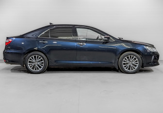 Подержанный автомобиль Toyota Camry Sedan 2017 года (4 фото)