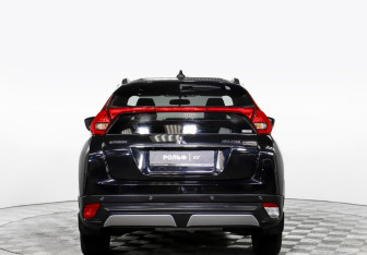 Подержанный автомобиль Mitsubishi Eclipse Cross 2019 года (6 фото)
