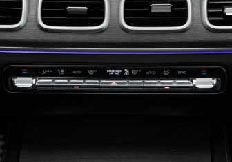 Подержанный автомобиль Mercedes-Benz GLE 2019 года (19 фото)