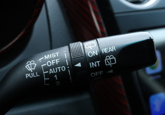 Подержанный автомобиль Mazda CX-7 2011 года (19 фото)