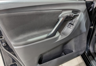 Подержанный автомобиль Toyota Verso 2014 года (19 фото)