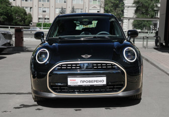 Новый MINI Hatch 2024 (2 фото)
