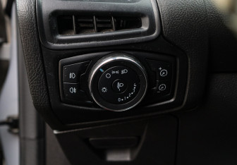 Подержанный автомобиль Ford Focus Sedan 2011 года (14 фото)
