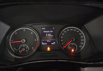 Подержанный автомобиль Volkswagen Caravelle 2020 года (12 фото)