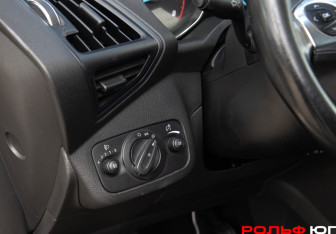 Подержанный автомобиль Ford Kuga 2014 года (14 фото)