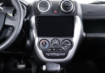 Подержанный автомобиль LADA (ВАЗ) Granta Sedan 2012 года (12 фото)