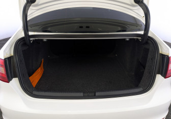 Подержанный автомобиль Volkswagen Jetta Sedan 2014 года (10 фото)