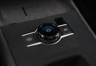 Подержанный автомобиль Volkswagen Tiguan 2025 года (30 фото)