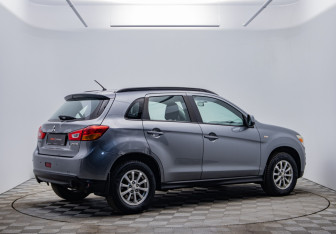 Подержанный автомобиль Mitsubishi ASX 2014 года (5 фото)