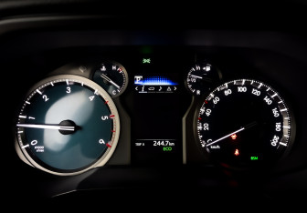 Подержанный автомобиль Toyota Land Cruiser Prado 2020 года (13 фото)