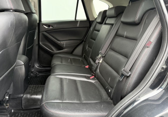 Подержанный автомобиль Mazda CX-5 2012 года (11 фото)