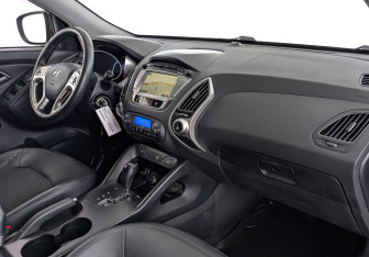 Подержанный автомобиль Hyundai ix35 2012 года (13 фото)