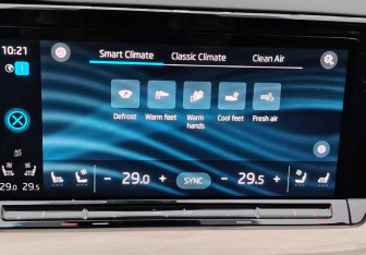 Подержанный автомобиль Skoda Octavia Liftback 2024 года (14 фото)