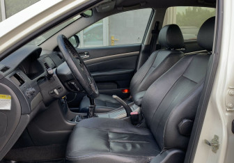 Подержанный автомобиль Chevrolet Epica 2008 года (17 фото)