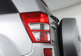 Подержанный автомобиль Suzuki Grand Vitara 2008 года (19 фото)