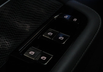 Подержанный автомобиль Zeekr 001 2023 года (18 фото)