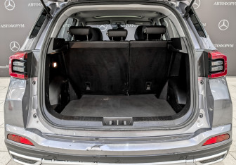 Подержанный автомобиль Chery Tiggo 4 2022 года (10 фото)