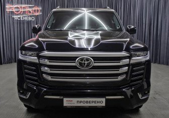 Подержанный автомобиль Toyota Land Cruiser Suv 2022 года (2 фото)