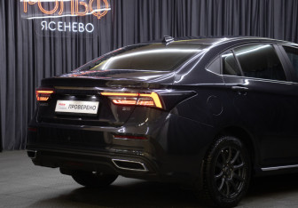 Подержанный автомобиль Omoda S5 2024 года (24 фото)