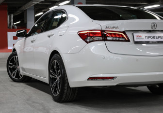 Подержанный автомобиль Acura TLX 2014 года (24 фото)