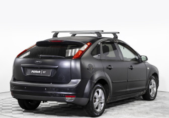 Подержанный автомобиль Ford Focus Hatchback 2007 года (5 фото)