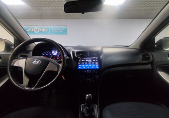 Подержанный автомобиль Hyundai Solaris Sedan 2014 года (13 фото)