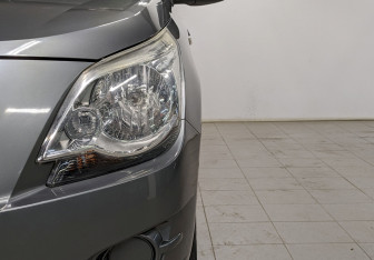 Подержанный автомобиль Chevrolet Cobalt Sedan 2012 года (15 фото)